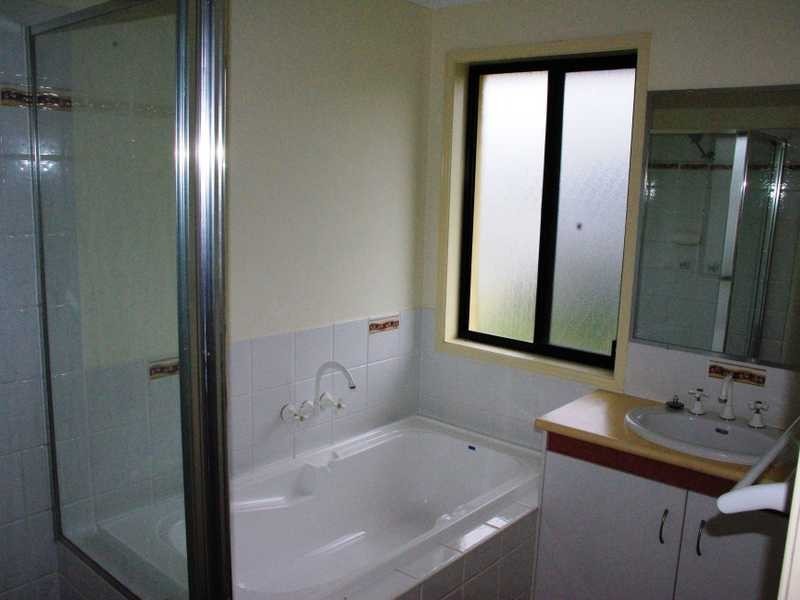 10 Anna Drive, Raceview QLD 4305