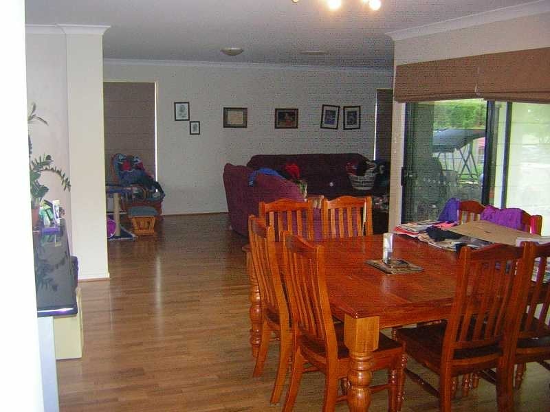 1 Muller Court, Flinders View QLD 4305