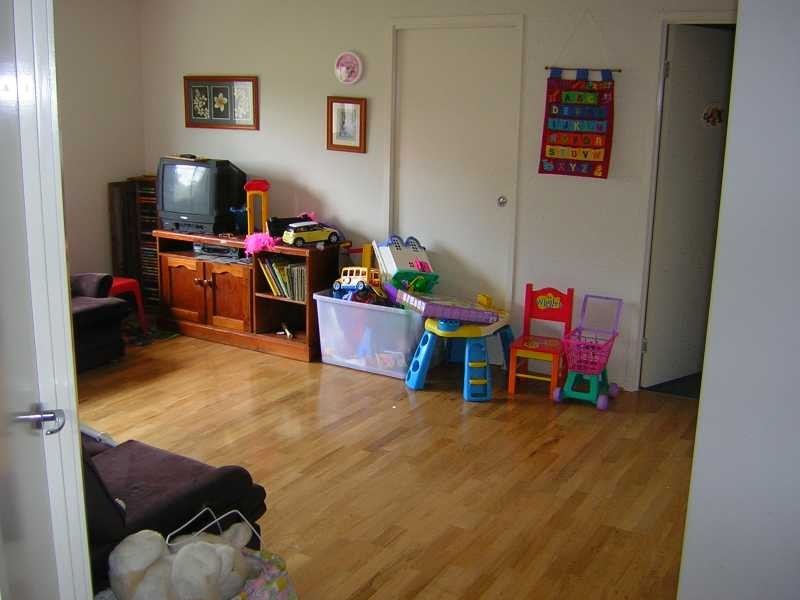 1 Muller Court, Flinders View QLD 4305