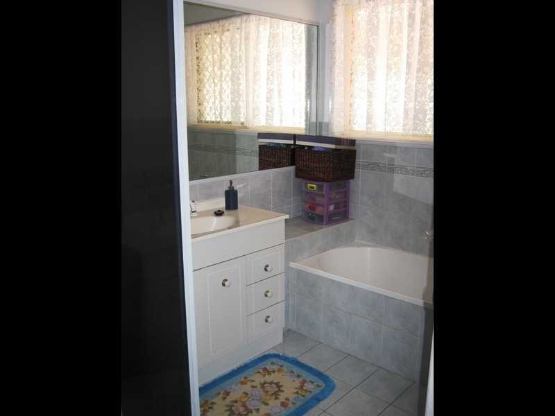 93 Equestrian Drive, Yamanto QLD 4305