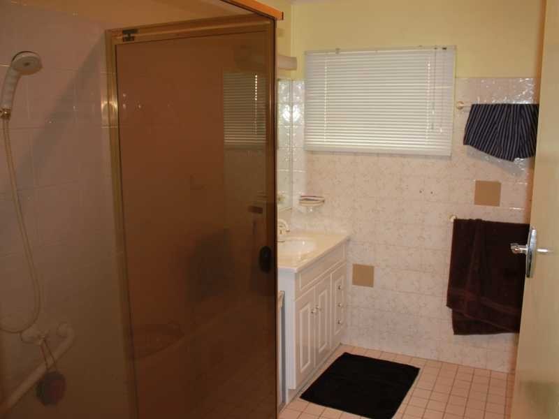 18 Warrawong Street, Eastern Heights QLD 4305