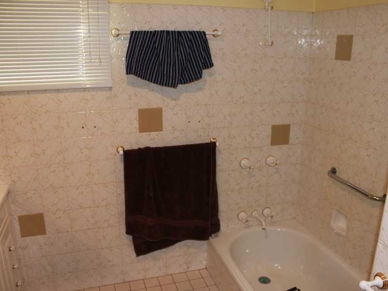 18 Warrawong Street, Eastern Heights QLD 4305