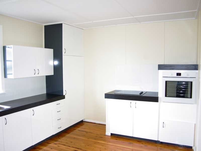 7a Macquarie Street, Booval QLD 4304