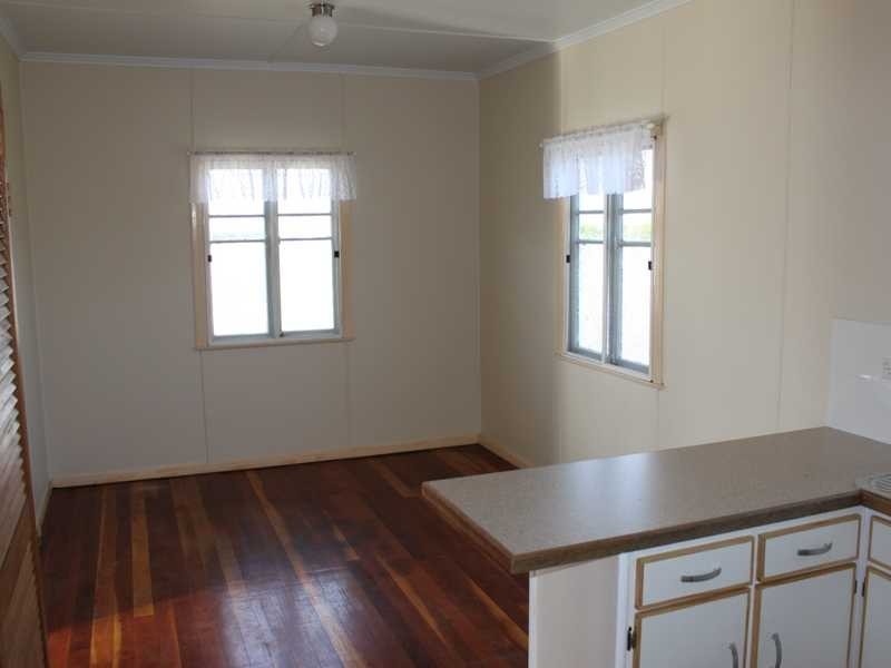 2a Cramb Street, Eastern Heights QLD 4305