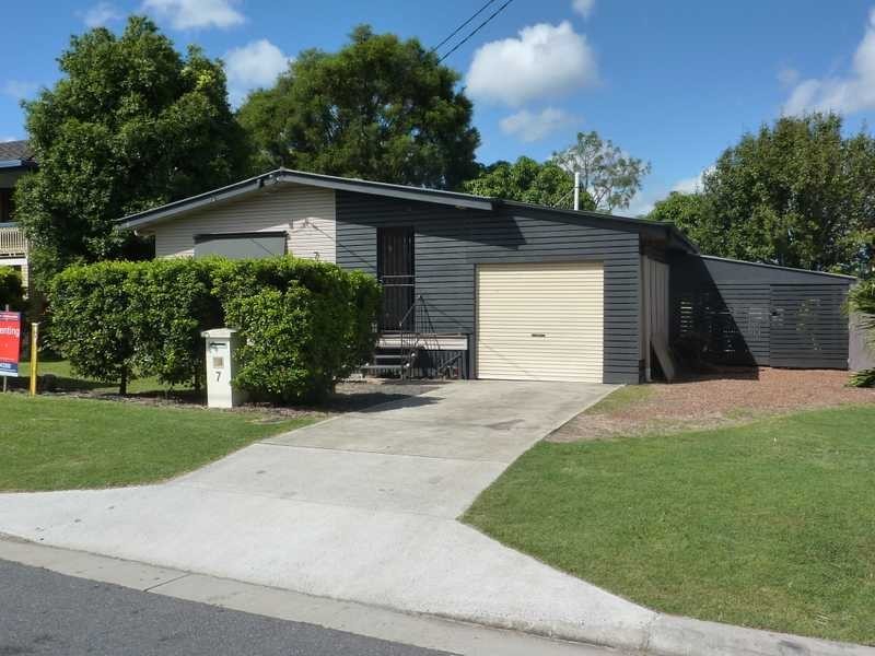 7 Warrawong Street, Eastern Heights QLD 4305