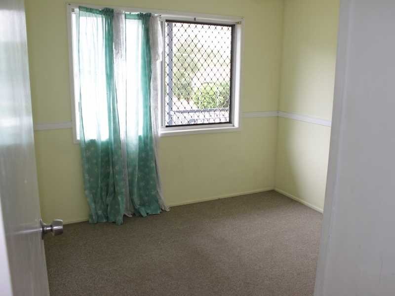 223 Blackstone Road, Silkstone QLD 4304