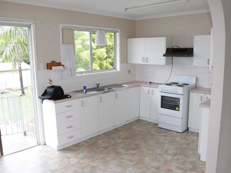 223 Blackstone Road, Silkstone QLD 4304