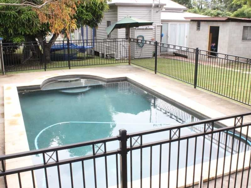 100 Thorn Street, Ipswich QLD 4305