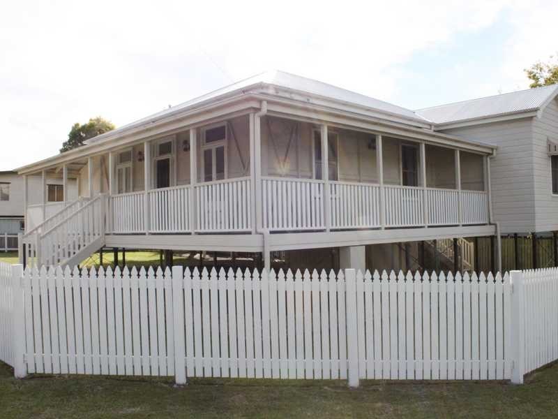 36 Blackstone Road, Newtown QLD 4305