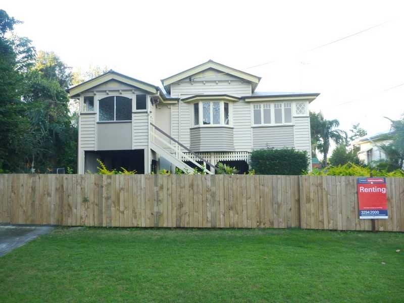 6 Smart Street, Newtown QLD 4305