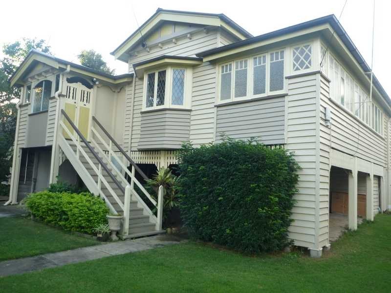 6 Smart Street, Newtown QLD 4305