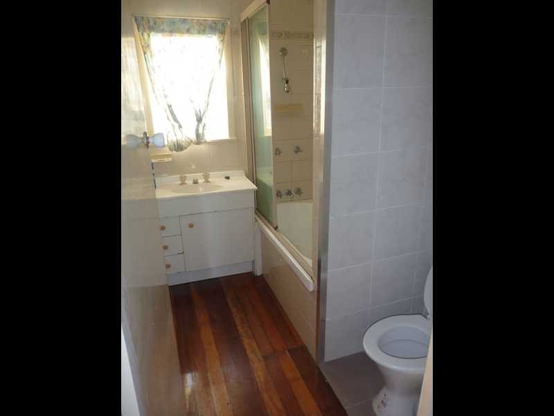 3 John Street, Bundamba QLD 4304