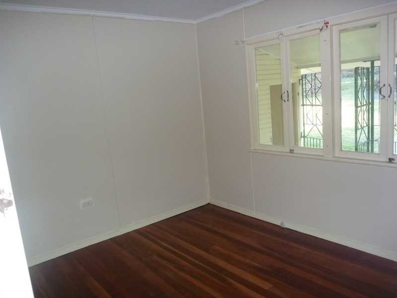 3 John Street, Bundamba QLD 4304