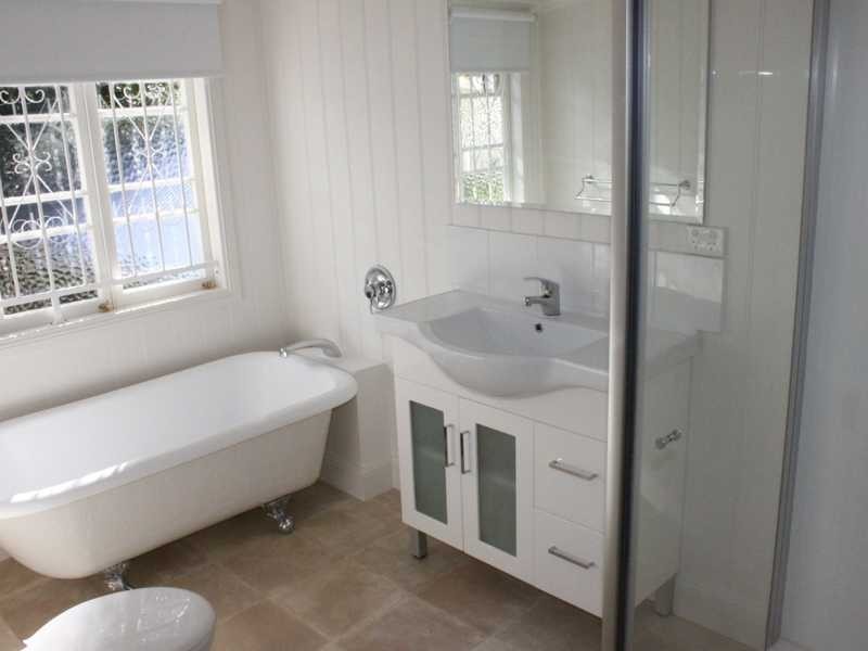 36 Blackstone Road, Newtown QLD 4305