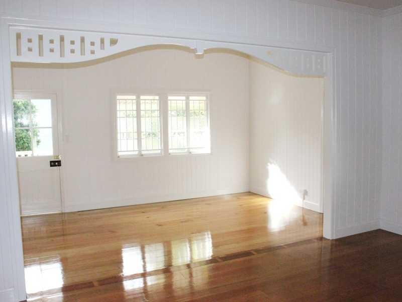 36 Blackstone Road, Newtown QLD 4305