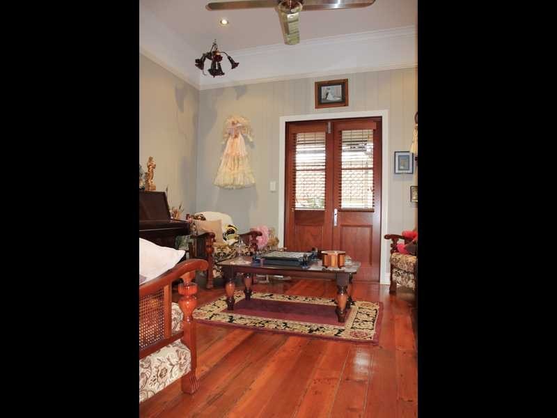 75 Thorn Street, Ipswich QLD 4305