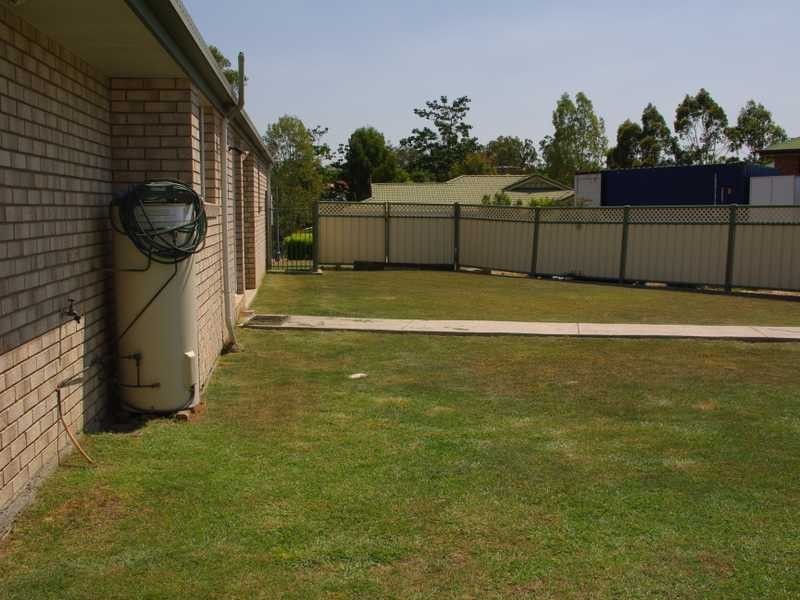 15 Jonquil Circuit, Flinders View QLD 4305