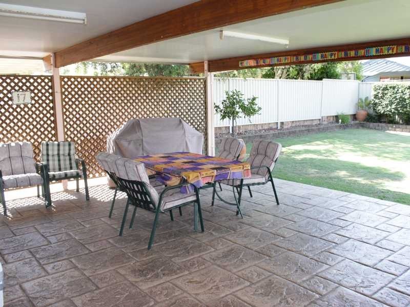 44 Equestrian Drive, Yamanto QLD 4305