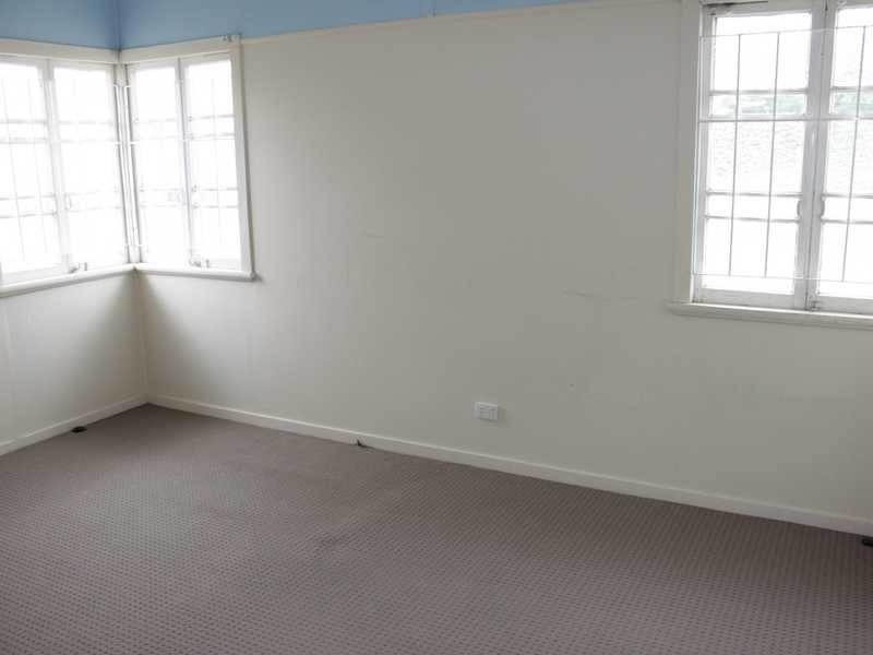 37 Dudleigh Street, North Booval QLD 4304