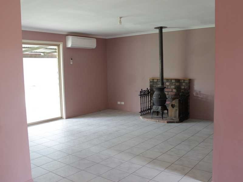 120 Equestrian Drive, Yamanto QLD 4305