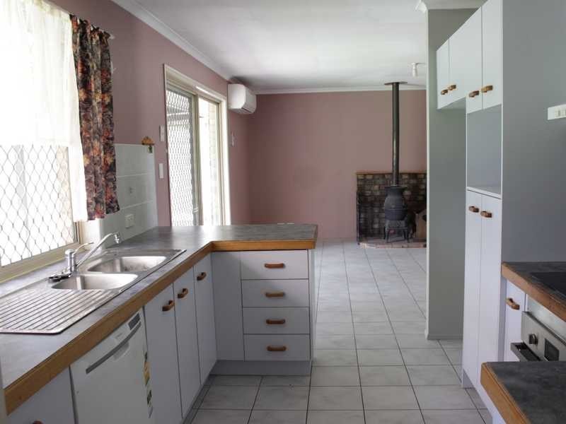 120 Equestrian Drive, Yamanto QLD 4305