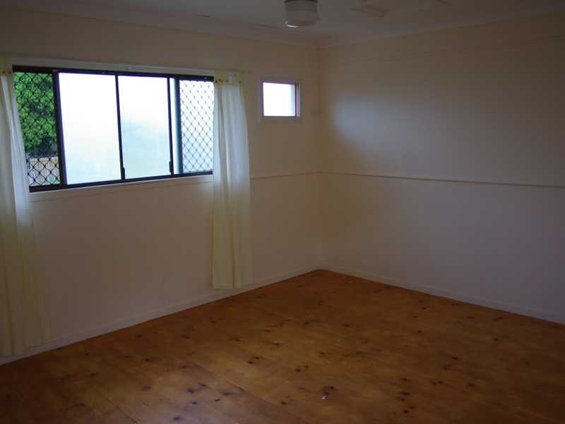 40 Lusitania Street, Newtown QLD 4305