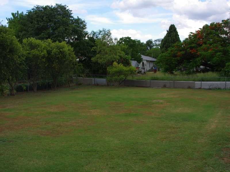 40 Lusitania Street, Newtown QLD 4305