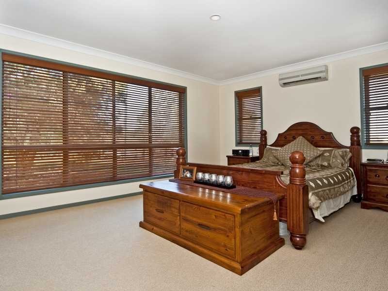 103 Mahons Road, Pine Mountain QLD 4306