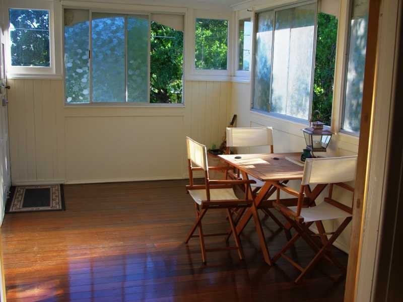 6 Smart Avenue, Eastern Heights QLD 4305