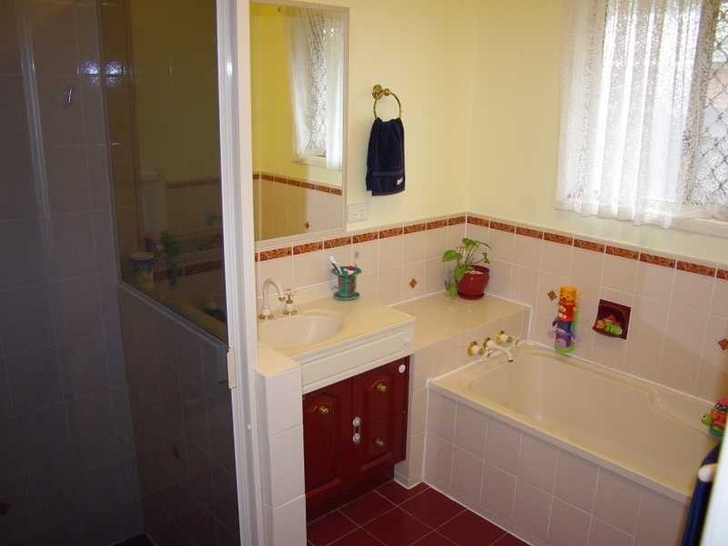 Yamanto QLD 4305