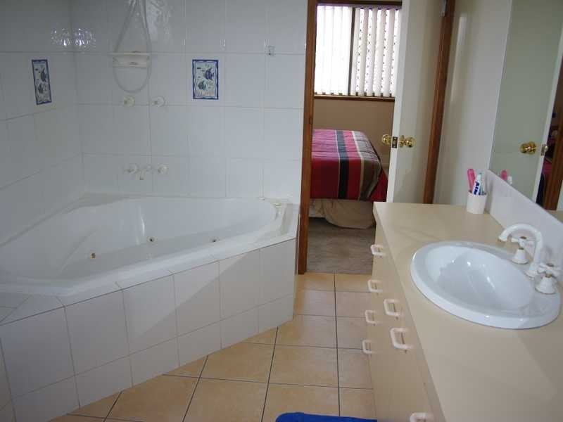 Flinders View QLD 4305