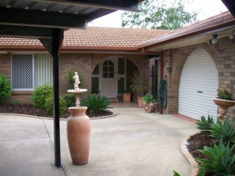 Yamanto QLD 4305