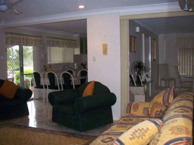 Yamanto QLD 4305