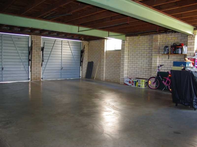 Raceview QLD 4305