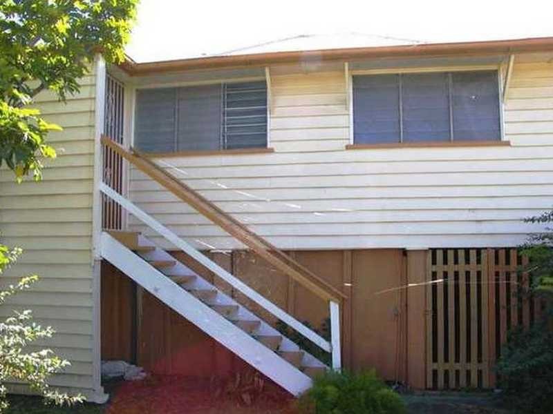 12 North Street, North Ipswich QLD 4305