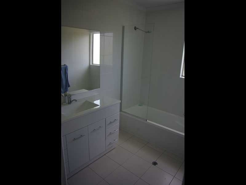 9 Janet Street, North Booval QLD 4304