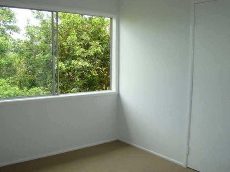 9 Janet Street, North Booval QLD 4304