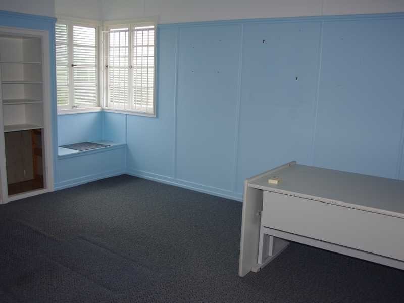 84 Brisbane Road, East Ipswich QLD 4305