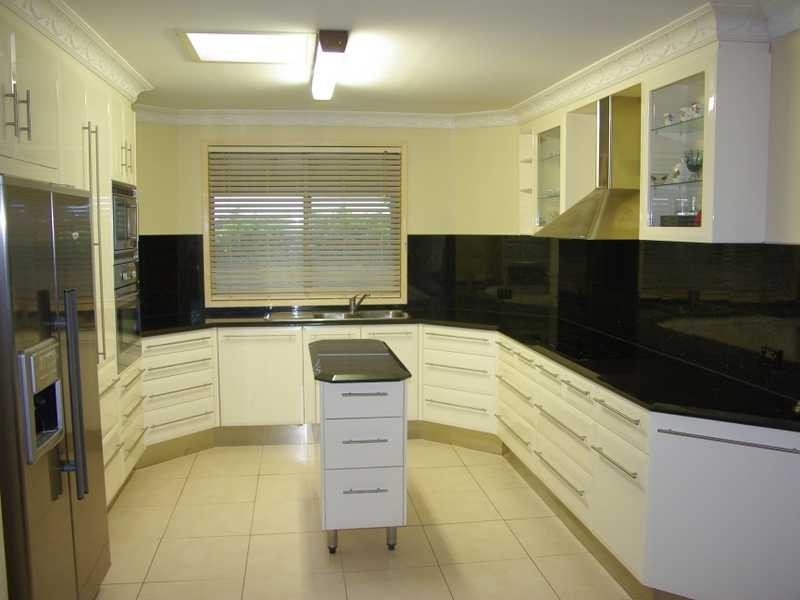 35 Bell Street, Walloon QLD 4306