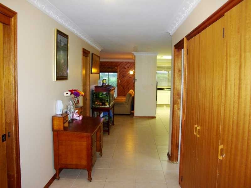 35 Bell Street, Walloon QLD 4306