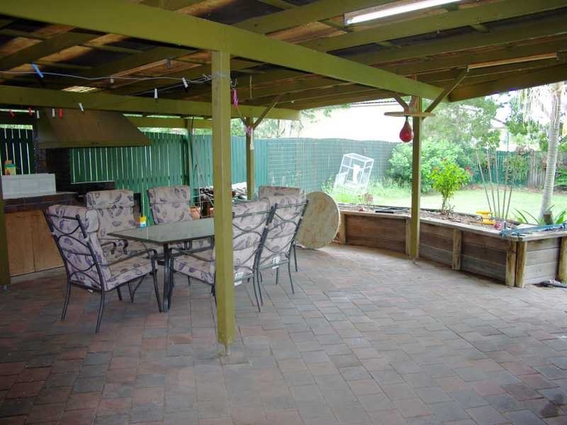 35 Bell Street, Walloon QLD 4306