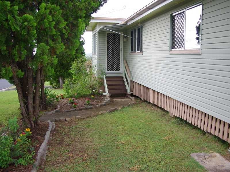 11 Idolwood Street, Eastern Heights QLD 4305