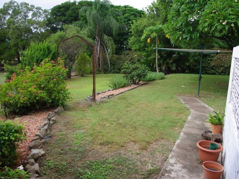 11 Idolwood Street, Eastern Heights QLD 4305