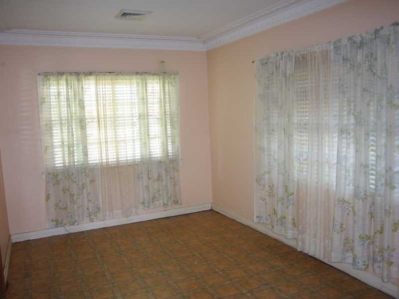 34 Hill Street, North Ipswich QLD 4305