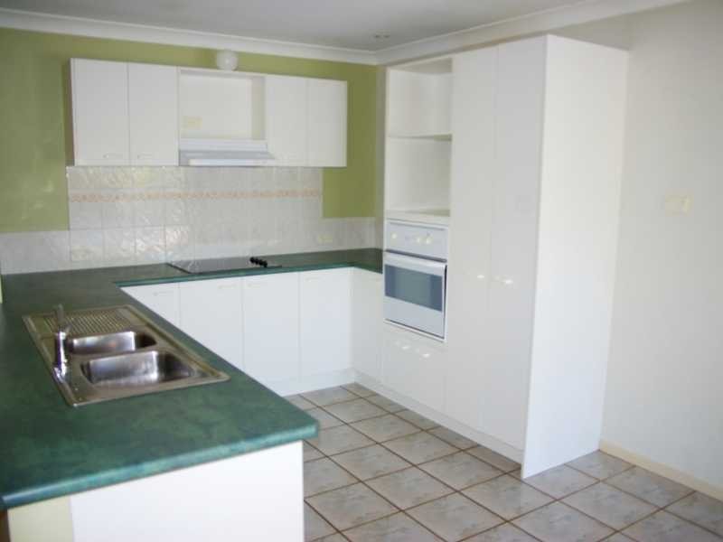 Yamanto QLD 4305