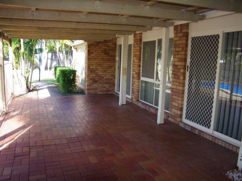 1 Oregon Close, Yamanto QLD 4305