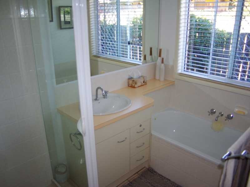 4 Le Prix Court, Yamanto QLD 4305