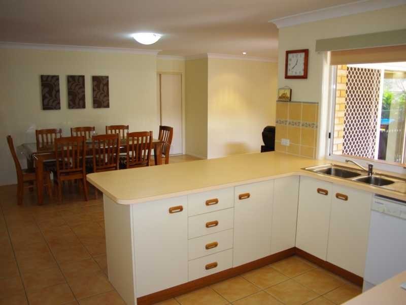 4 Le Prix Court, Yamanto QLD 4305