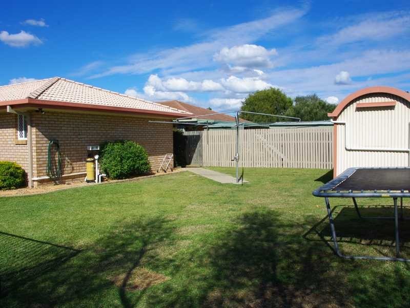 4 Le Prix Court, Yamanto QLD 4305
