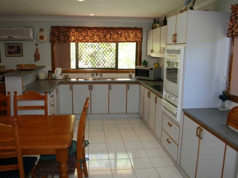 14 Lewis Drive, Chuwar QLD 4306